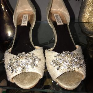 BADGLEY Mischka Size 8